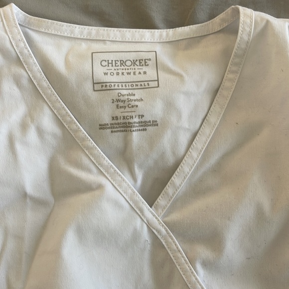 Maternity Cherokee Scrub top XS - Picture 2 of 2